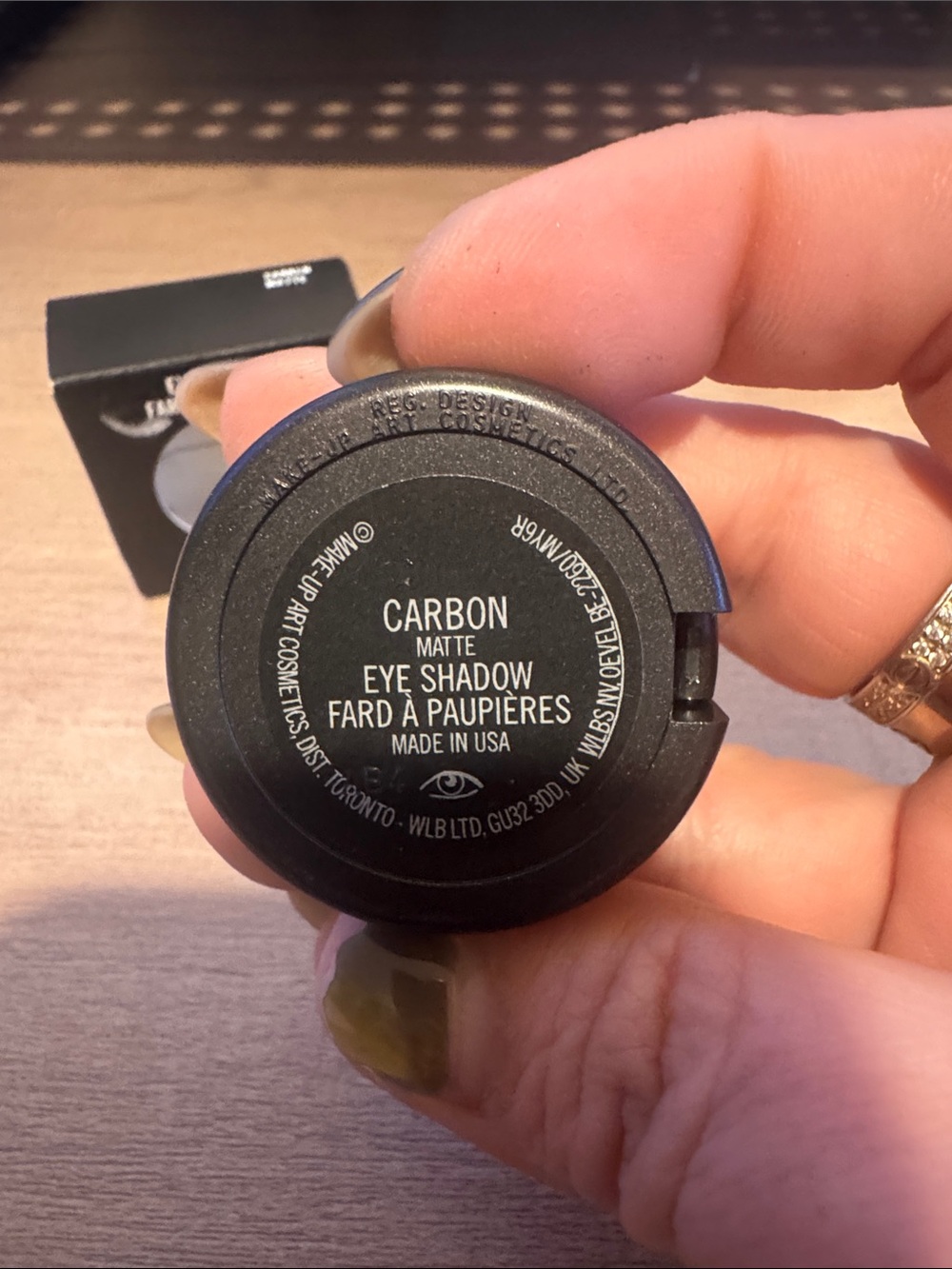 MAC Matte Eyeshadow - Picture 2 of 8
